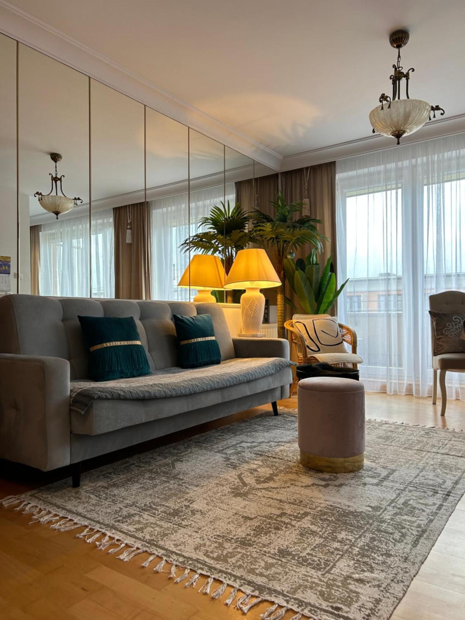 Unique Beige & Gold Apartment *